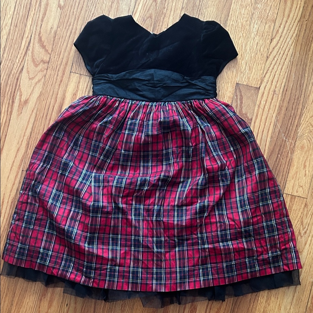 Laura Ashley girls dress, size 4T. Plaid and black velvet, holiday dress!